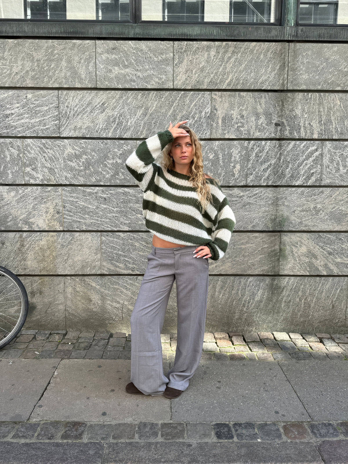 Sweter Dzianinowy w Paski z Okrągłym Dekoltem Damski
