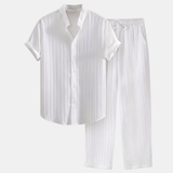 Set bărbătesc format din cămașă și pantaloni