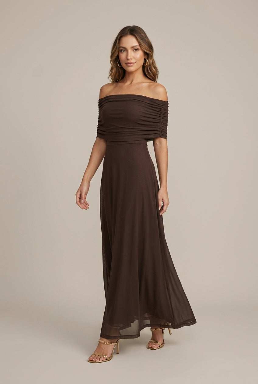 Dlouhé šaty s odhalenými rameny pro ženy