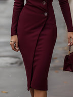 Elegantní dámské midi šaty se zavinovacím střihem
