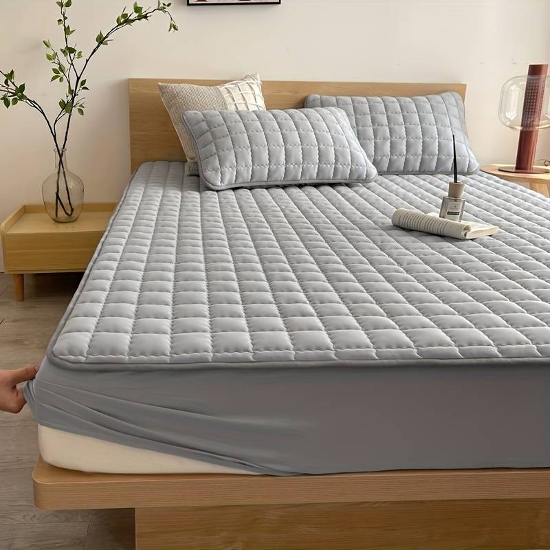 Quilted Mattress Protector with Elastic Side